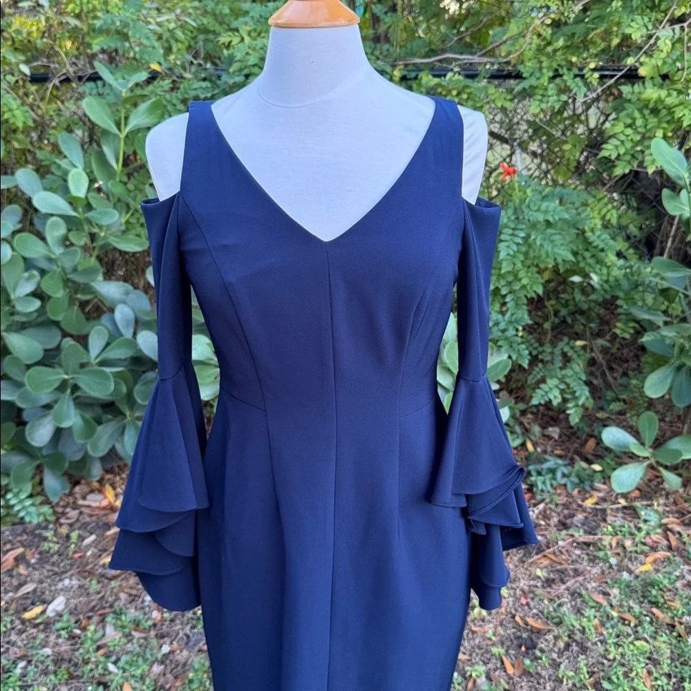 Maggie London cascading sleeves sheath dress, size 6 - Picture 4 of 9